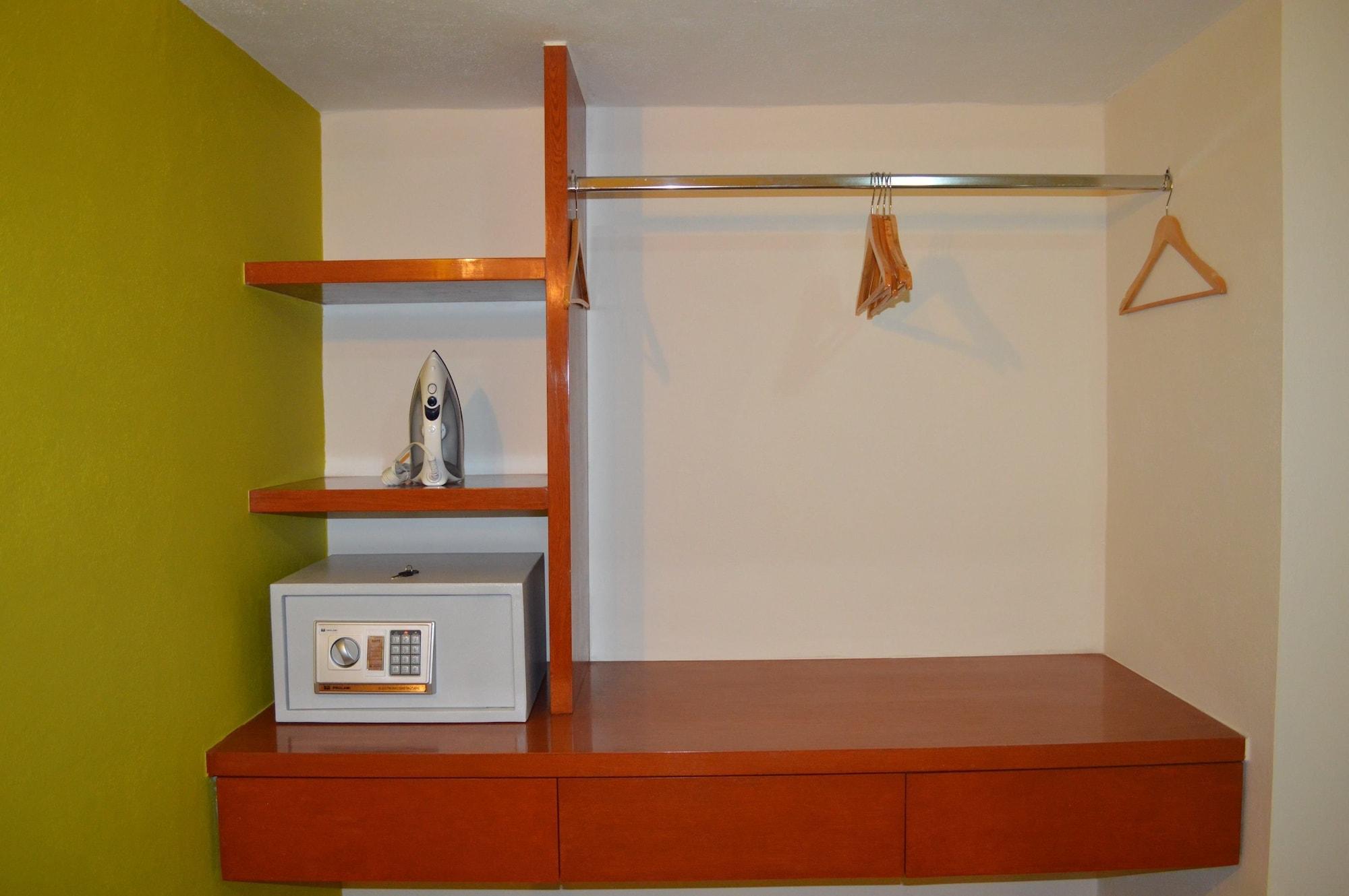 Concierge Plaza La Villa Коліма Екстер'єр фото