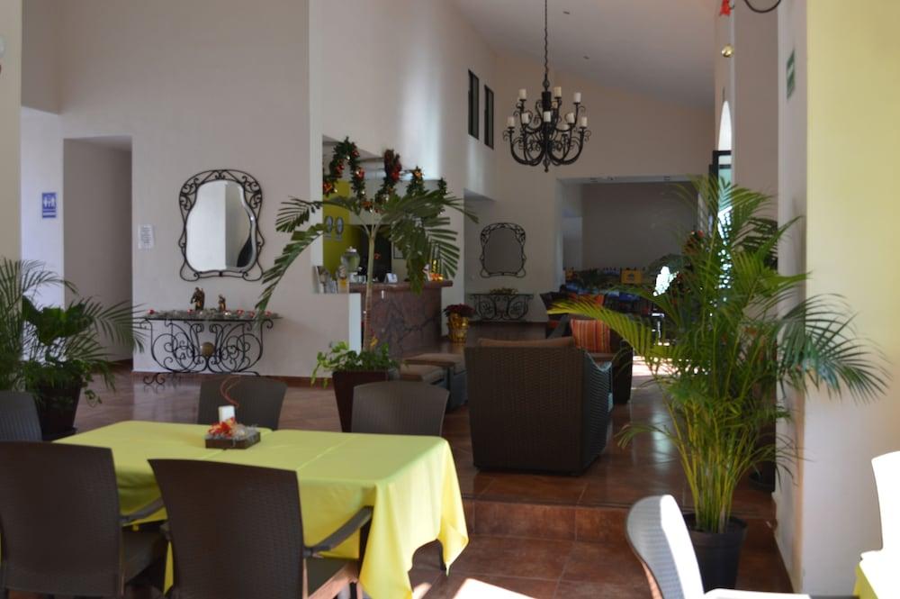 Concierge Plaza La Villa Коліма Екстер'єр фото