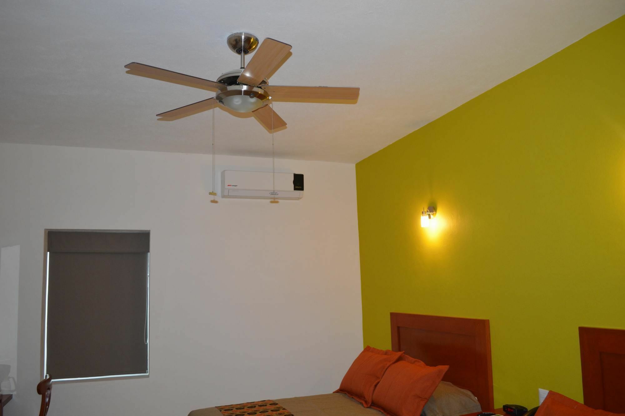 Concierge Plaza La Villa Коліма Екстер'єр фото