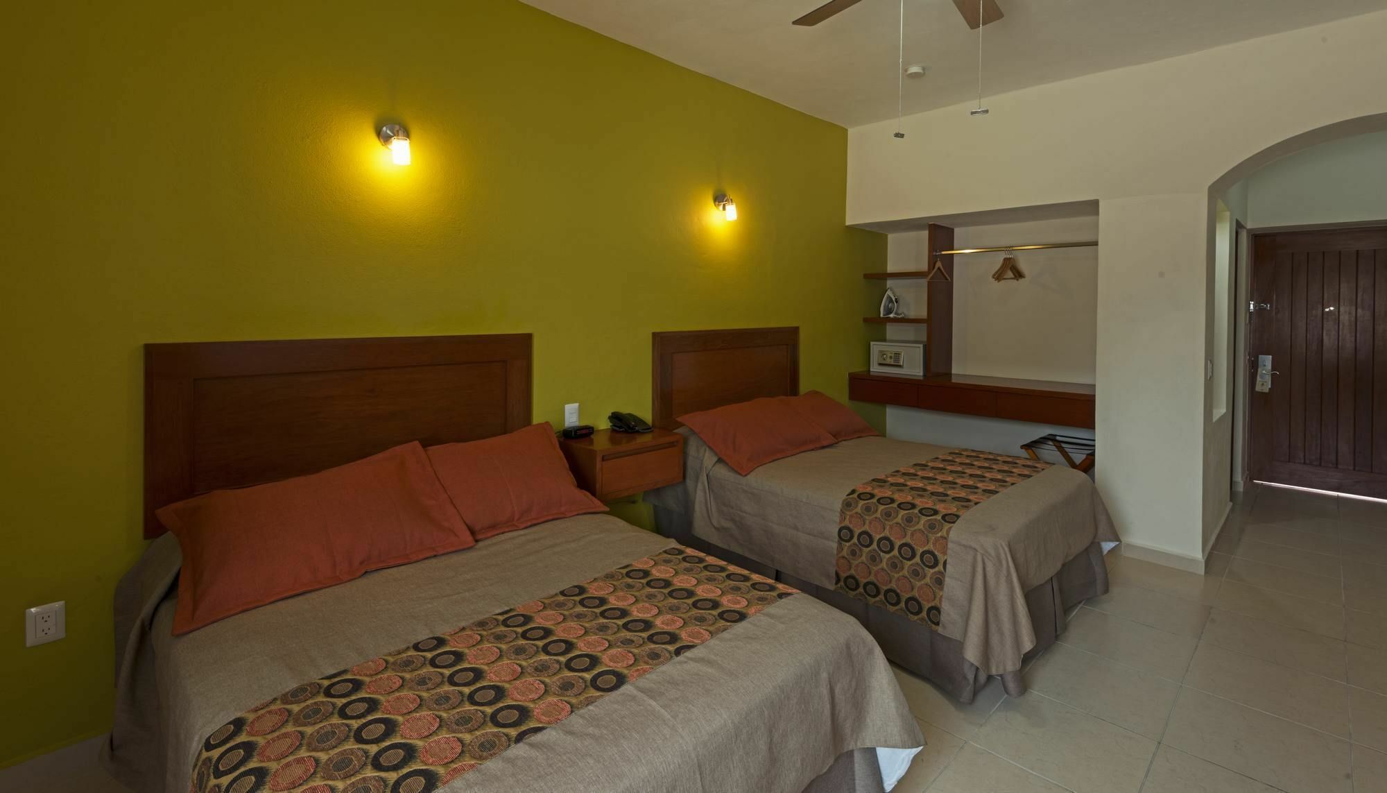 Concierge Plaza La Villa Коліма Екстер'єр фото