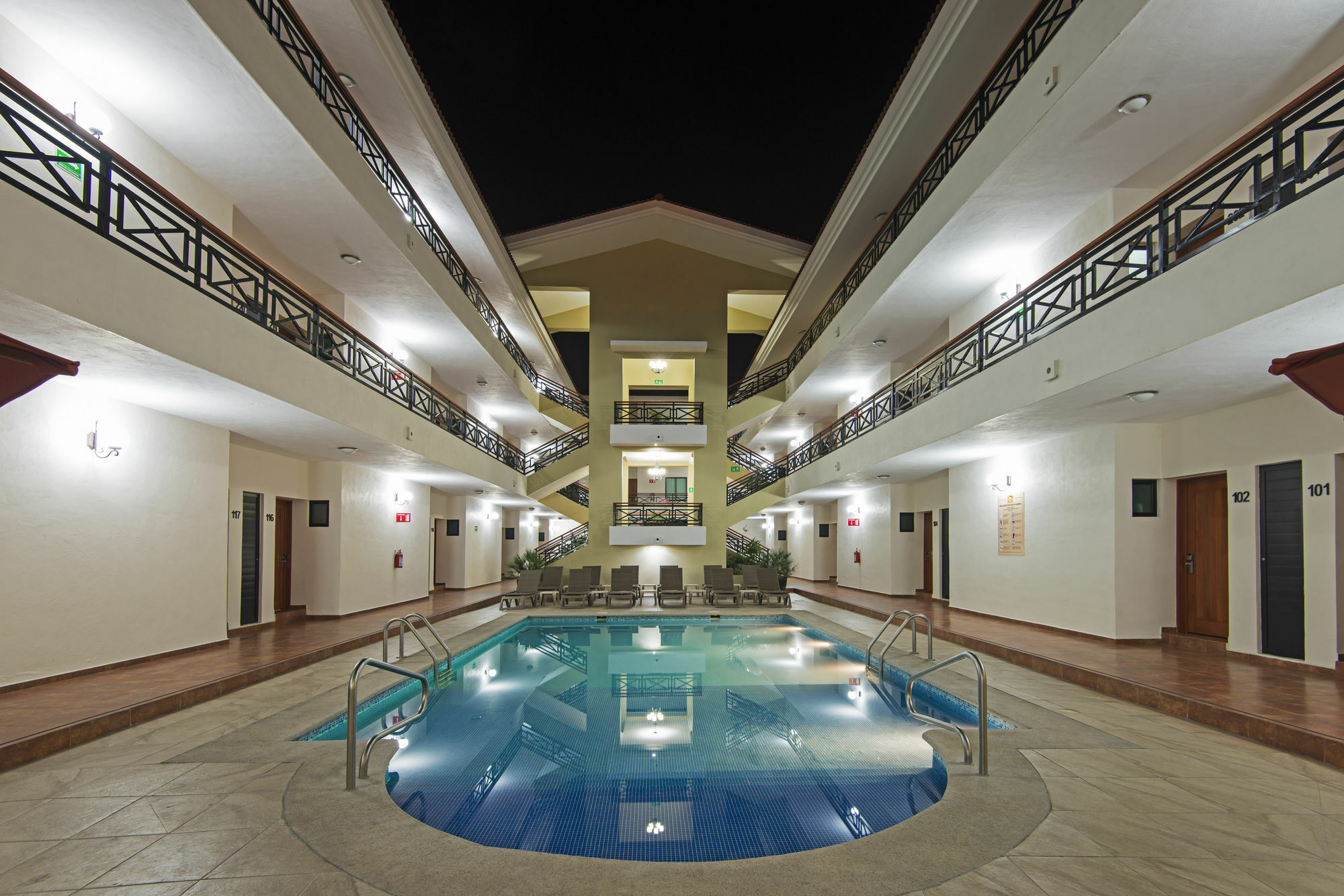 Concierge Plaza La Villa Коліма Екстер'єр фото